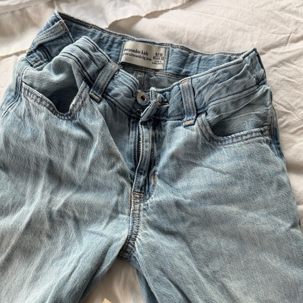 Abercrombie Kids Light Blue Jean wide leg- high rise